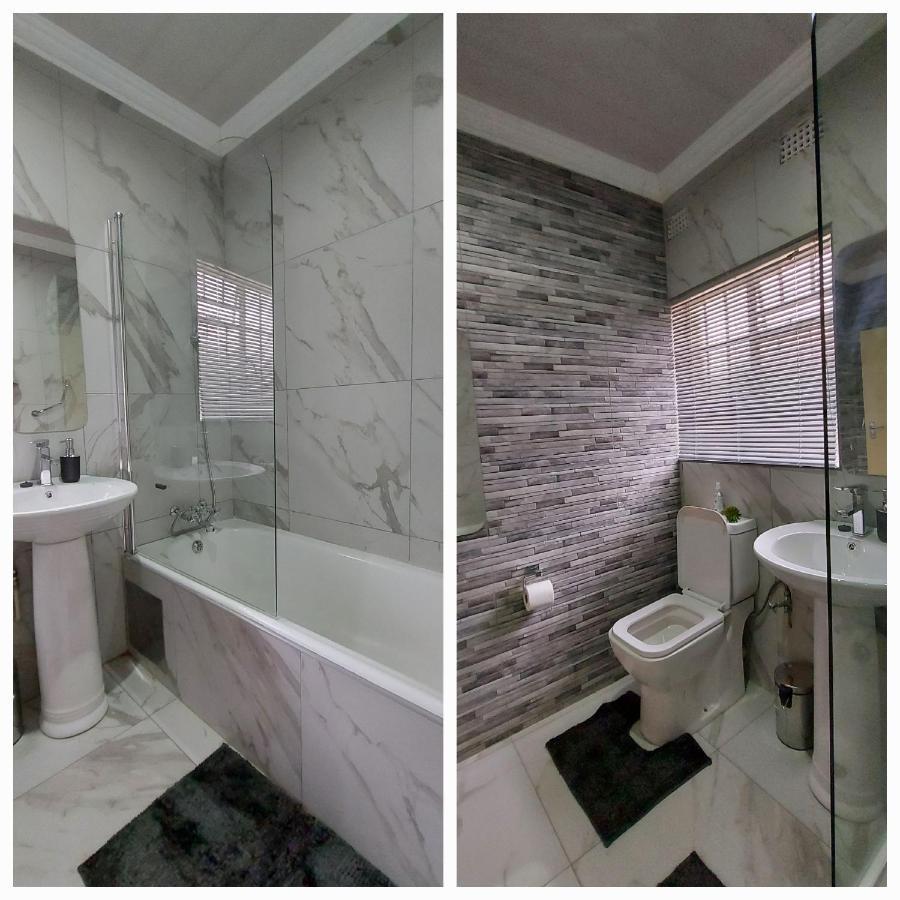 Delux Guesthouse Volksrust Экстерьер фото