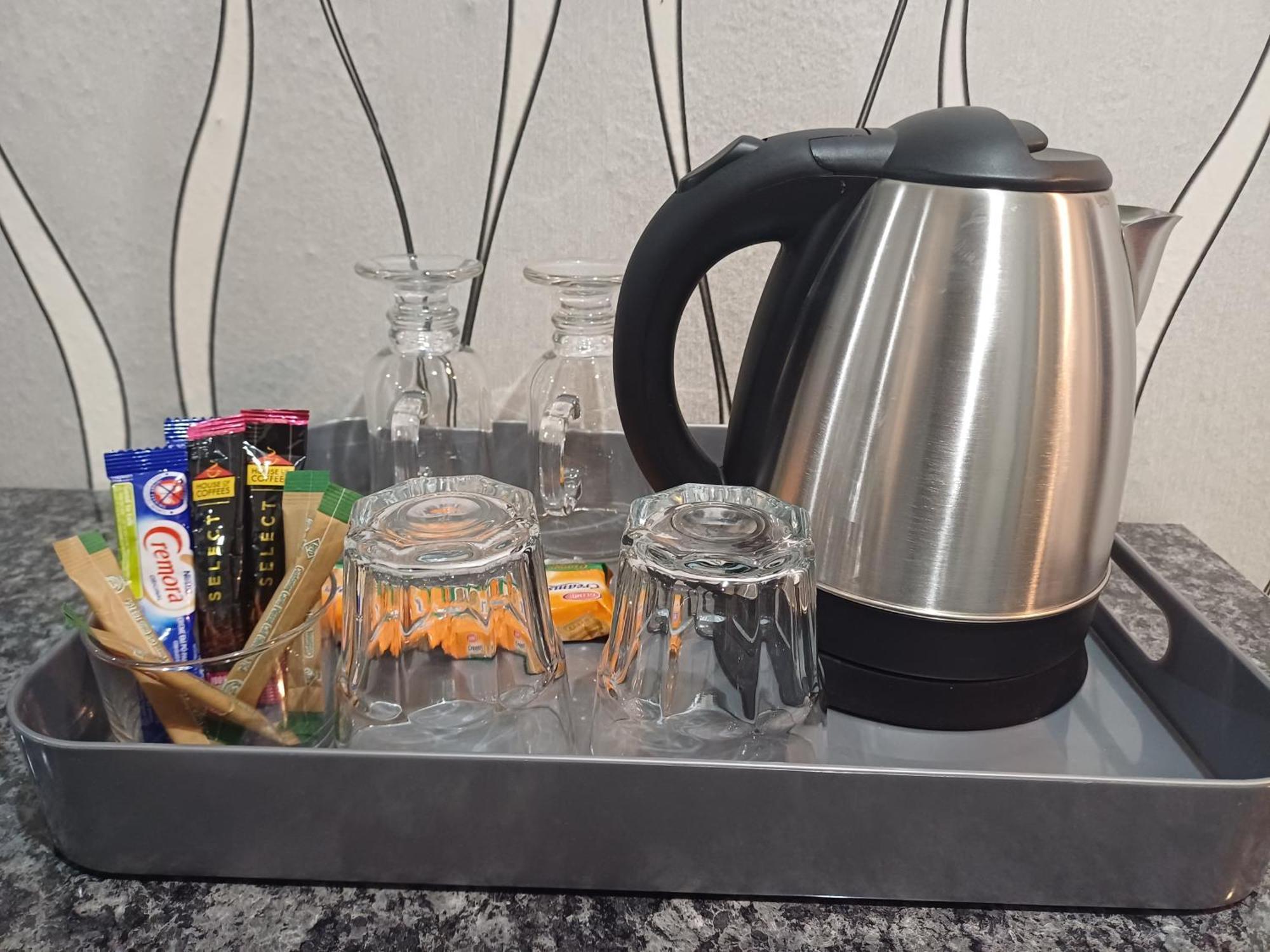 Delux Guesthouse Volksrust Экстерьер фото