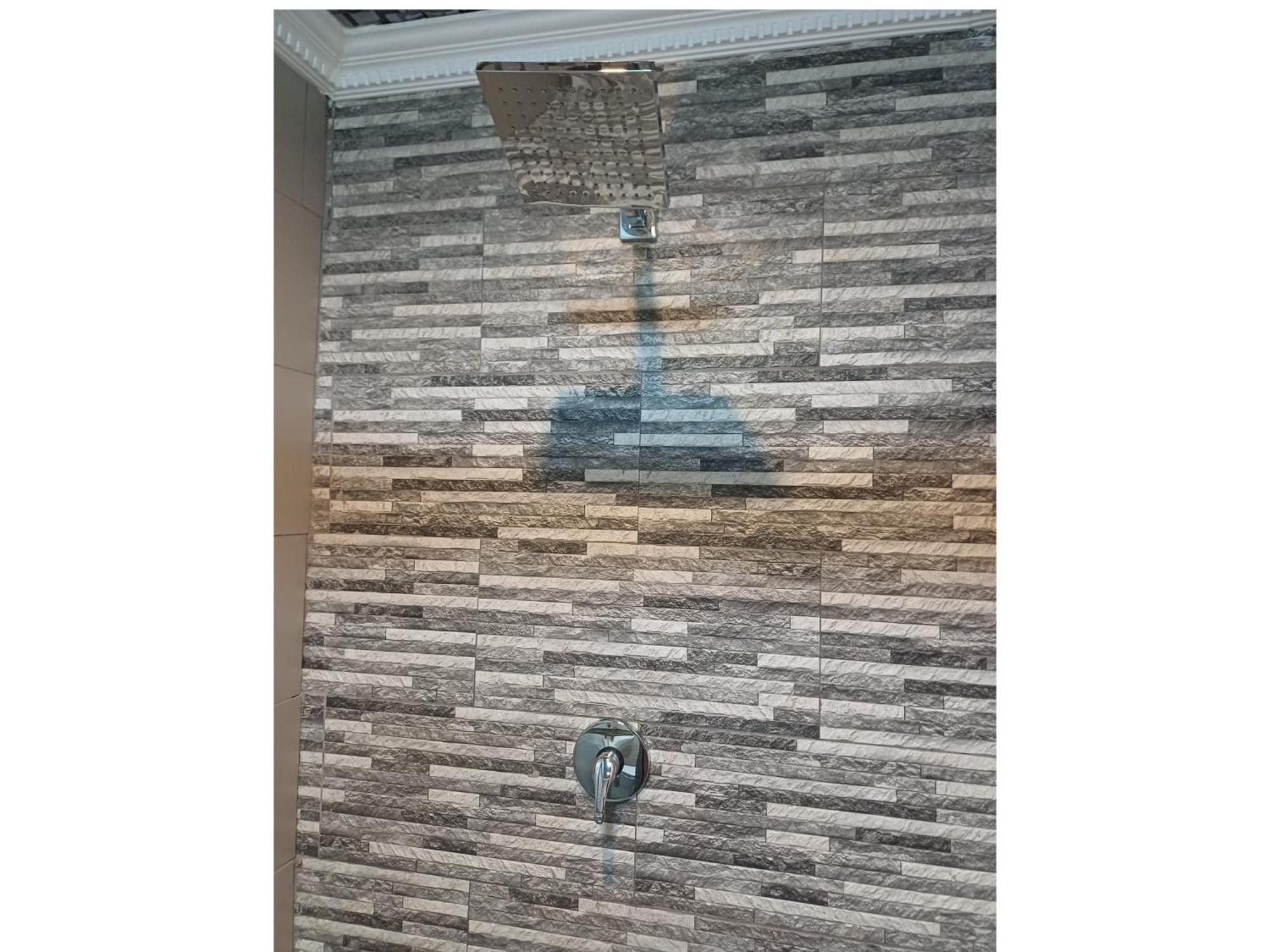 Delux Guesthouse Volksrust Экстерьер фото